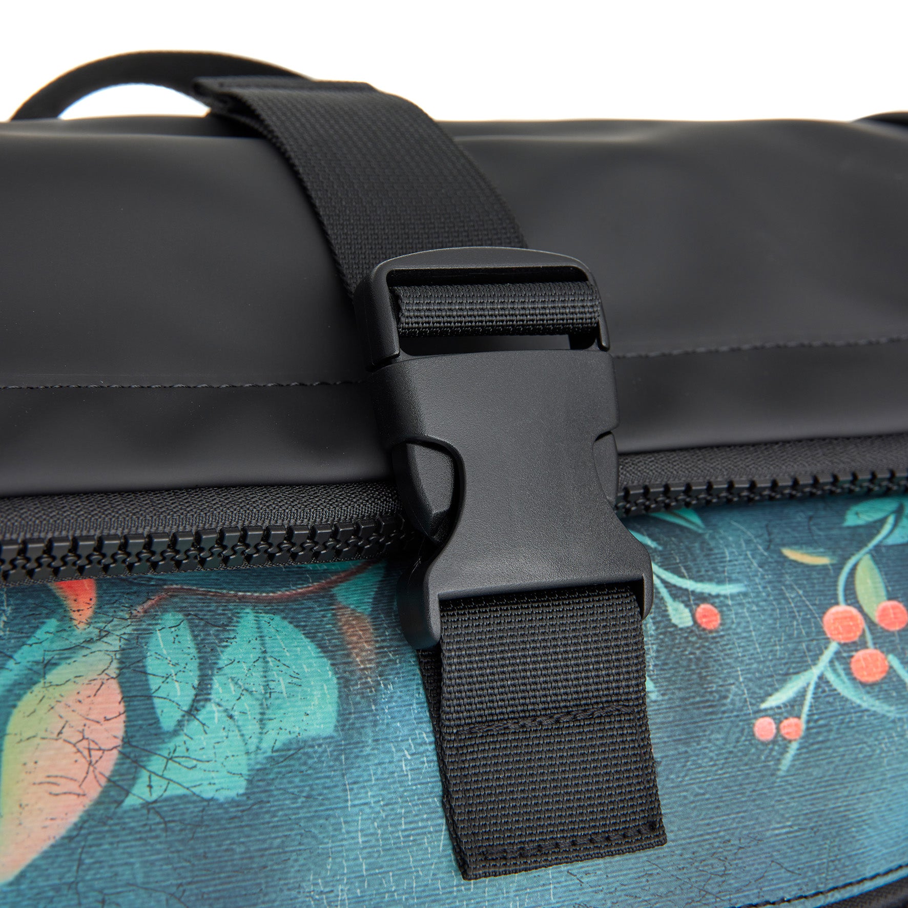 New Rebels Rucksack New York – Stylischer Rolltop mit Kunstmotiv Catface, wasserabweisend & praktisch