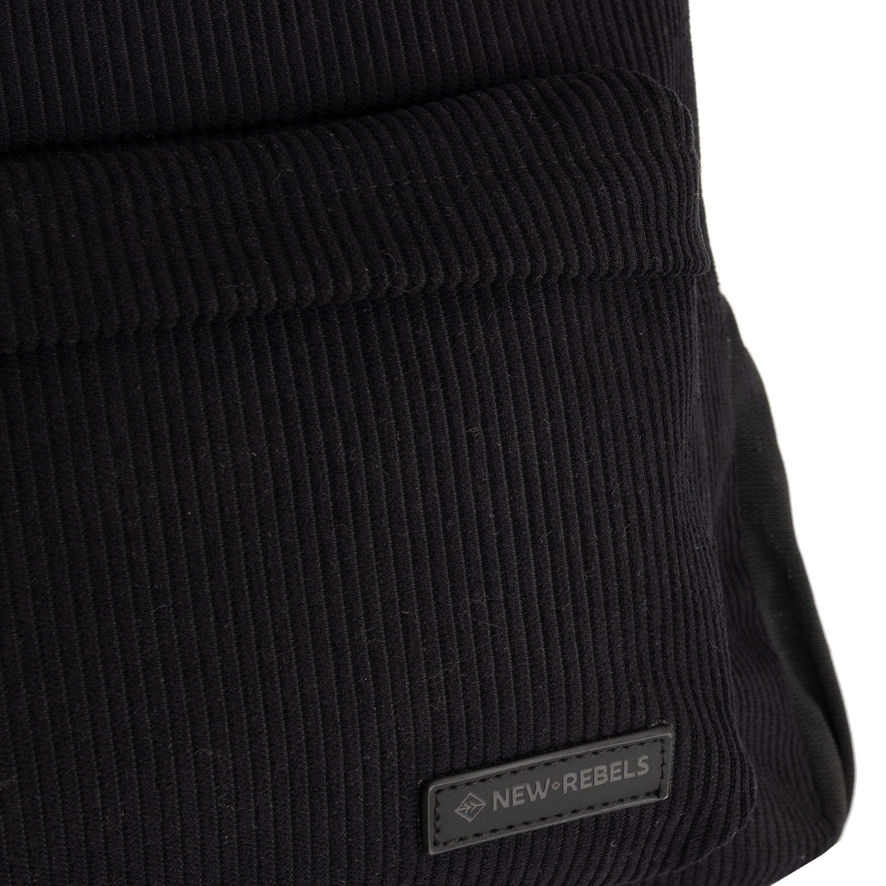 New Rebels Rucksack Ribbi Springfield mit Kordoptik und Tabletfach schwarz