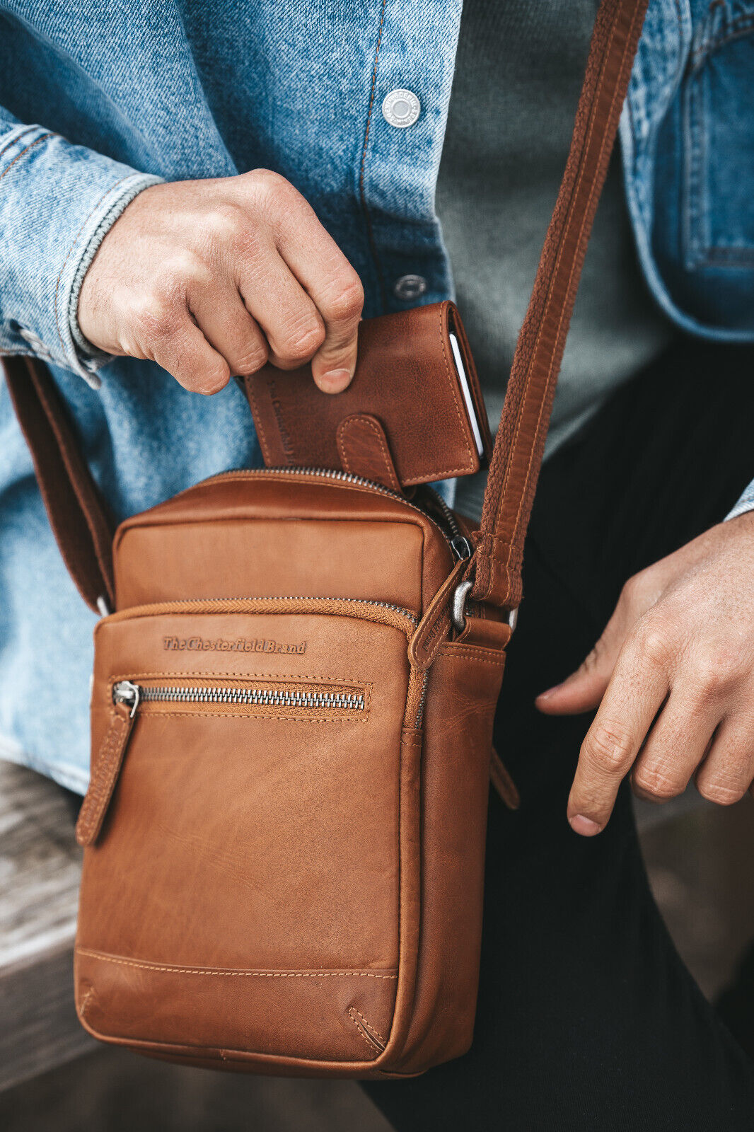 The Chesterfield Brand echt Leder Herren Schultertasche Umhängetasche Birmingham braun