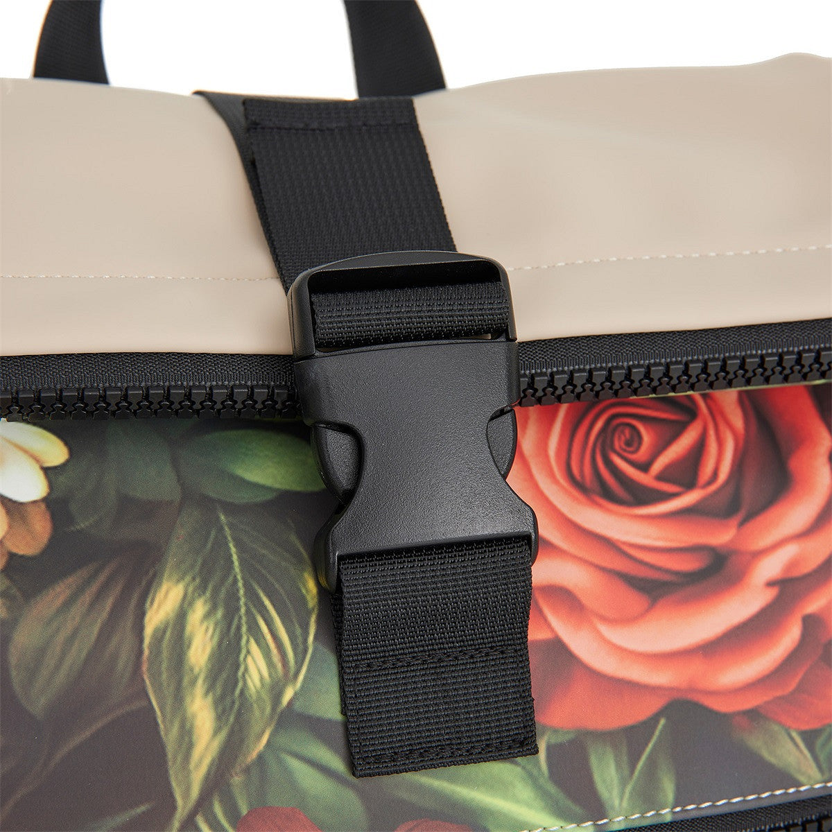 New Rebels New York Capybara Rucksack – Rolltop, wasserabweisend, 15" Laptopfach