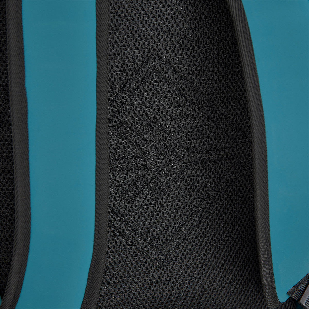 New Rebels New York Hirsch Rucksack – Rolltop, wasserabweisend, 15" Laptopfach