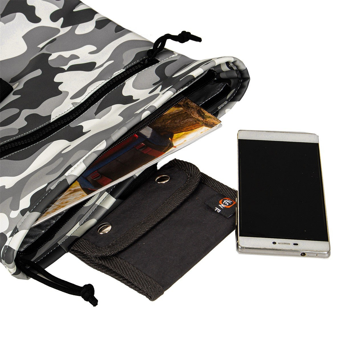 New Rebels Mart Army Roll Up Rolltop City Rucksack Los Angeles wasserabweisend camouflage
