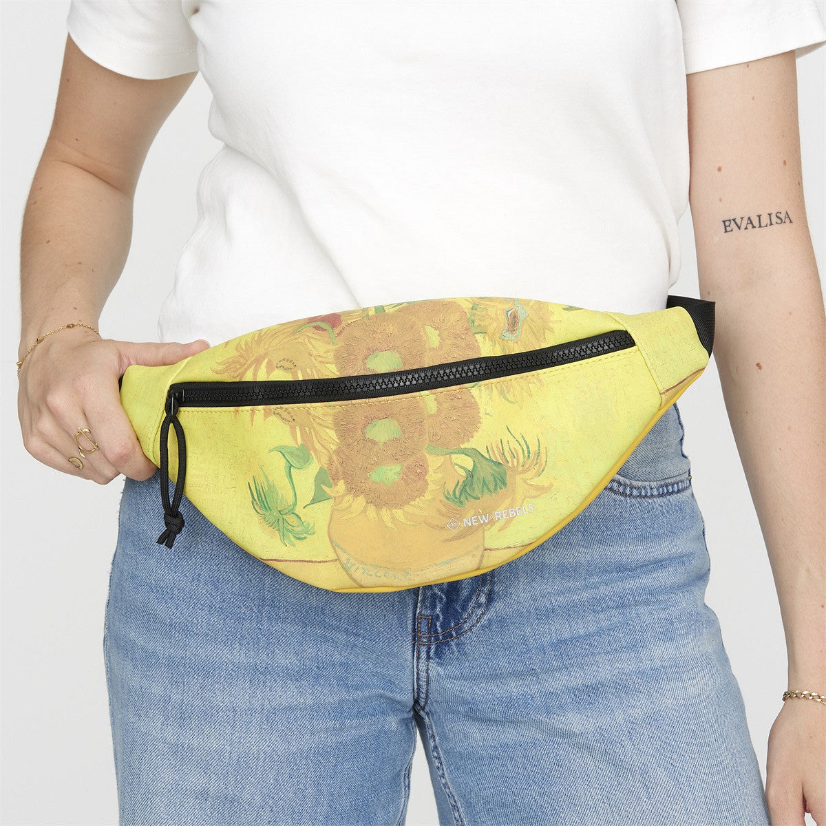 New Rebels Brooklyn Waistbag – Bauchtasche mit Van Gogh Sonnenblumen, wasserabweisend & leicht