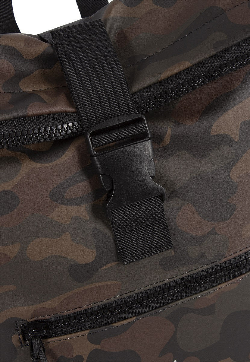 New Rebels New York Rolltop Rucksack Flecktarn – wasserabweisend, 15" Laptopfach, 15 L