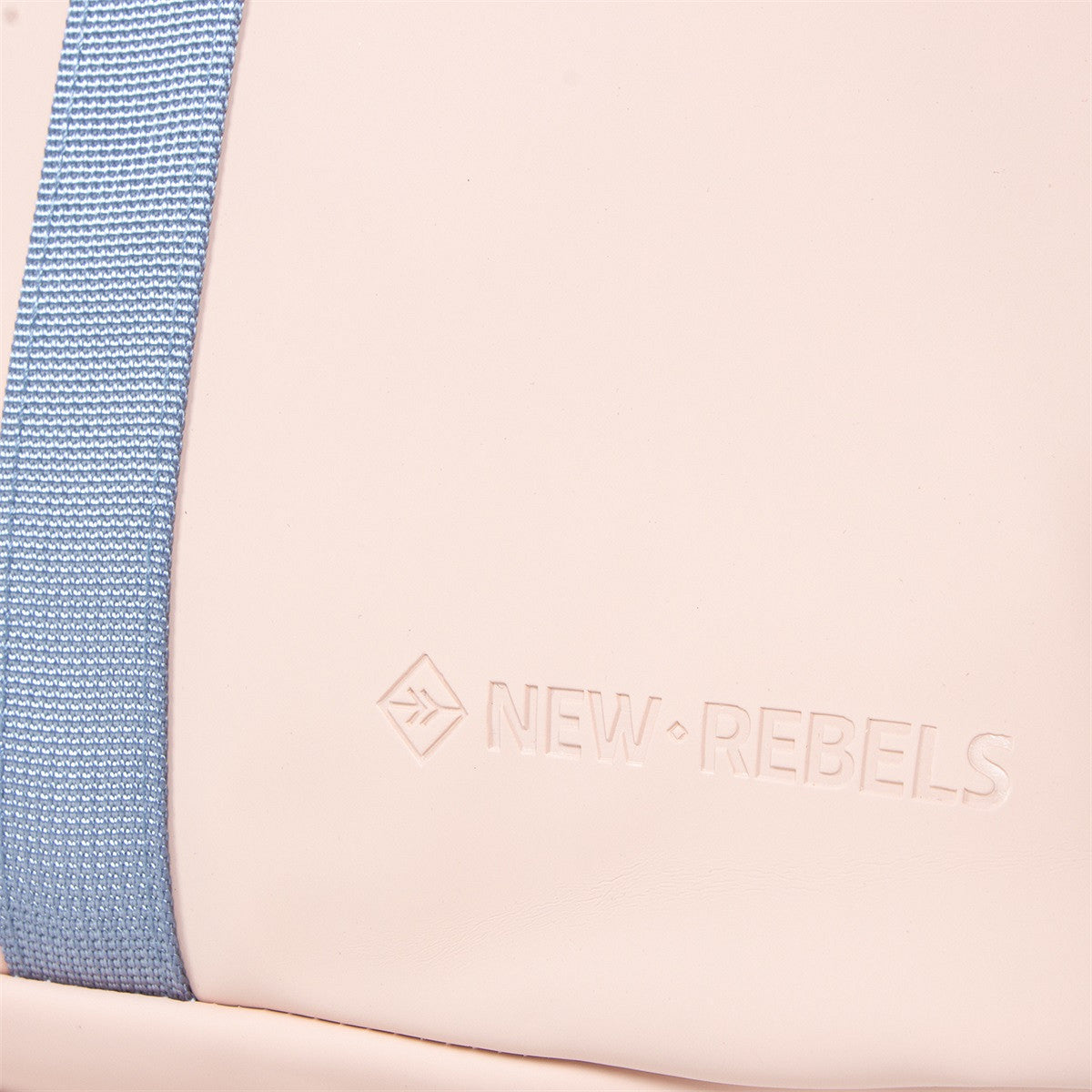 New Rebels Tim Roll Up Rolltop City Rucksack Los Angeles wasserabweisend rosé / blau