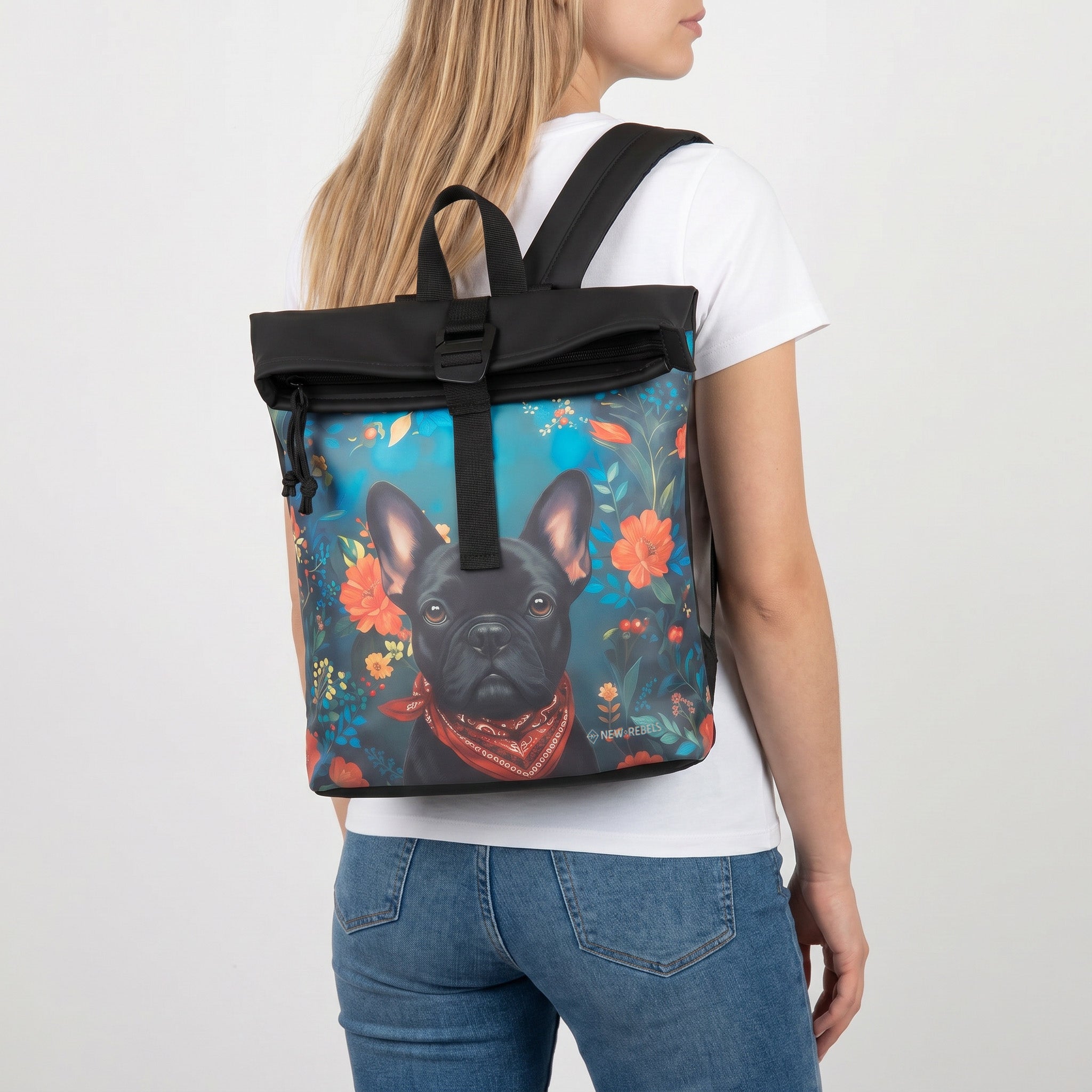 New Rebels Rolltop Cityrucksack Los Angeles – Stylischer Rolltop Rucksack mit Bulldogge - Design, Wasserabweisend & Praktisch