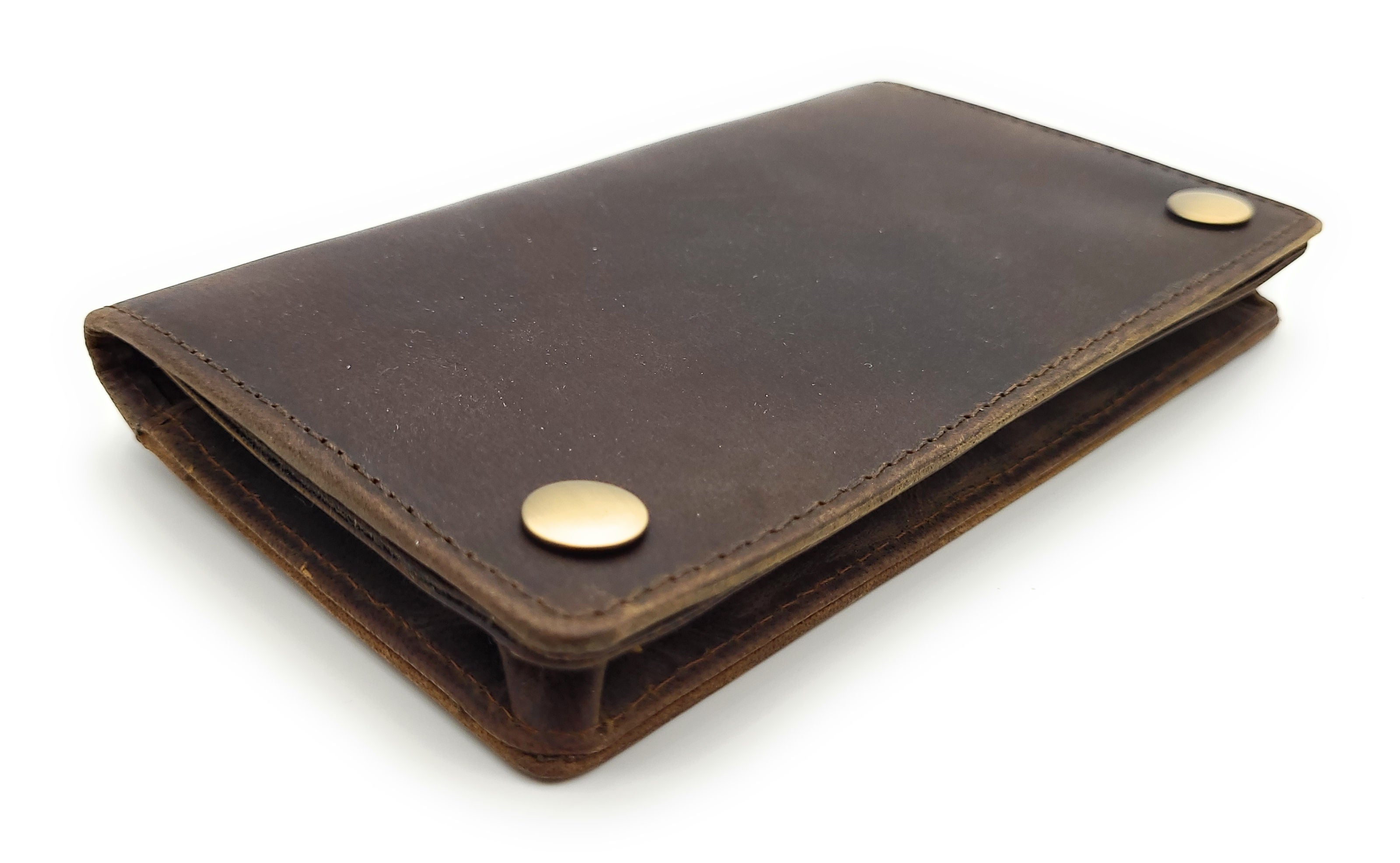 Tabakbeutel aus Büffelleder – Komfortgröße, passend für 30 g Tabakpackungen, mit Blättchenfach & Reißverschlussfächern, braun