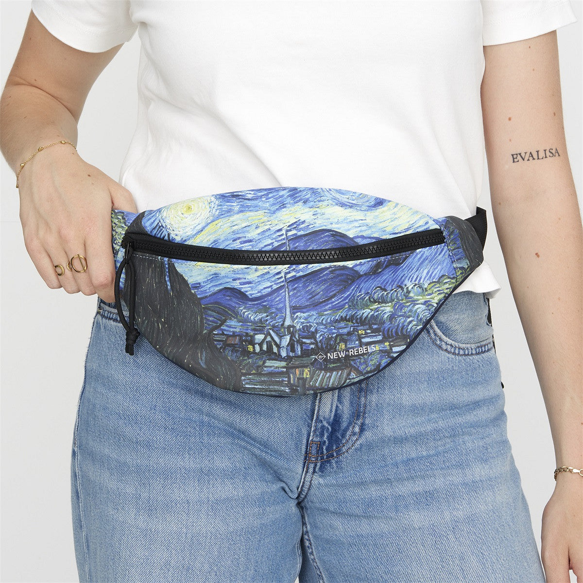 New Rebels Brooklyn Waistbag – Bauchtasche mit Van Gogh Sternennacht, wasserabweisend & leicht