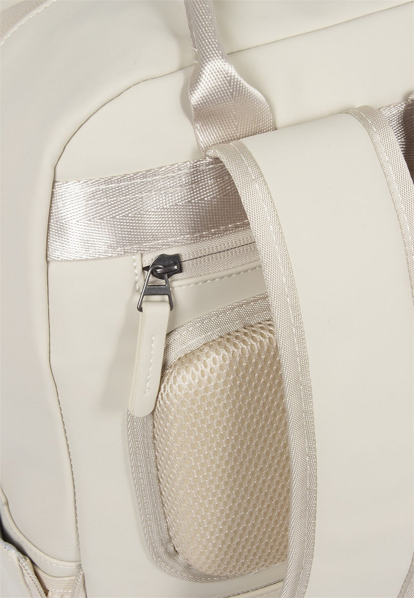 New Rebels William Milwaukee Rucksack – Wasserabweisend, 18L Volumen, Laptopfach, Silber-Innenfutter beige