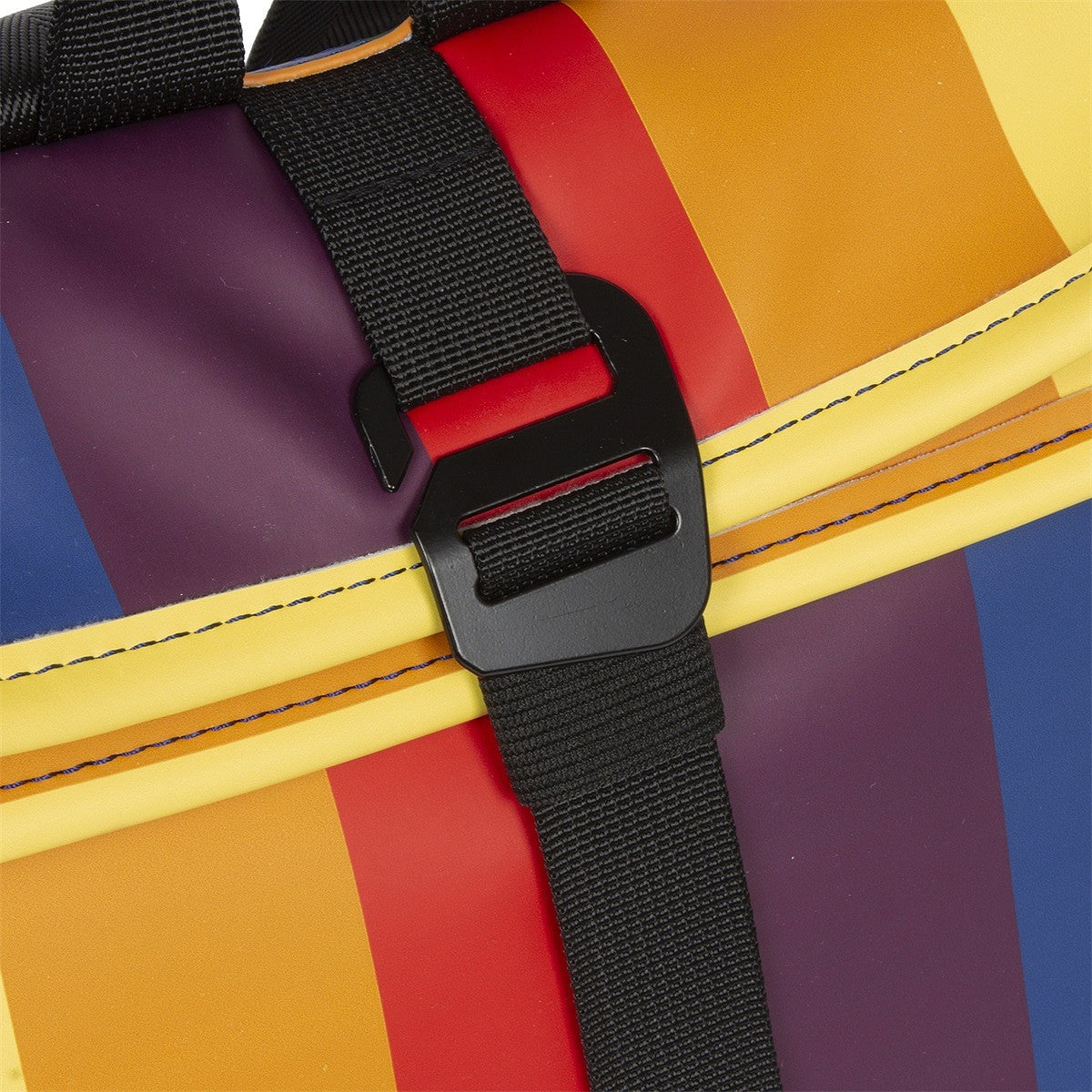 New Rebels Mart Roll Up Rolltop City Rucksack Los Angeles wasserabweisend Regenbogen