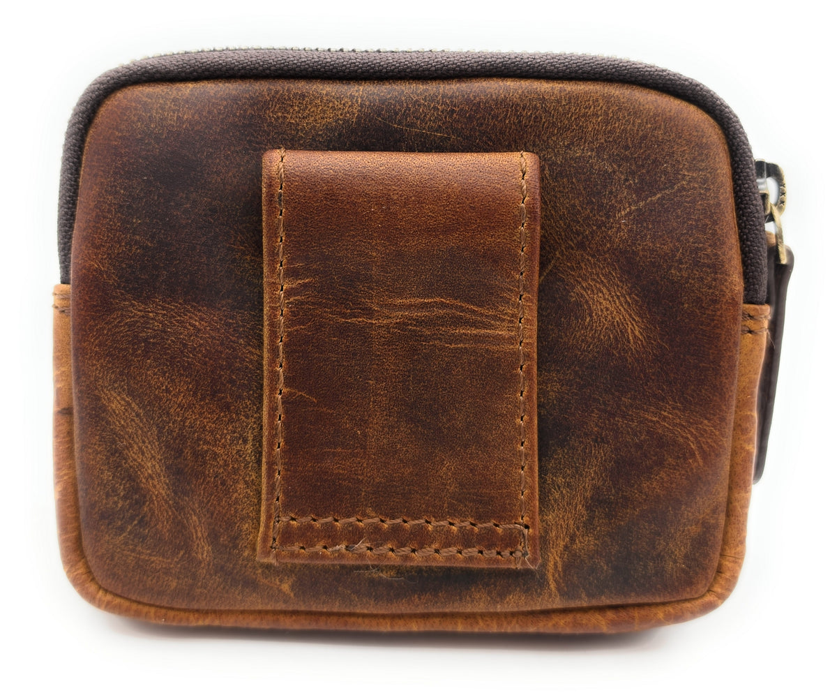 Lemasi Mini Gürteltasche aus Büffel-Hunterleder – Braun, 2 Reißverschlussfächer