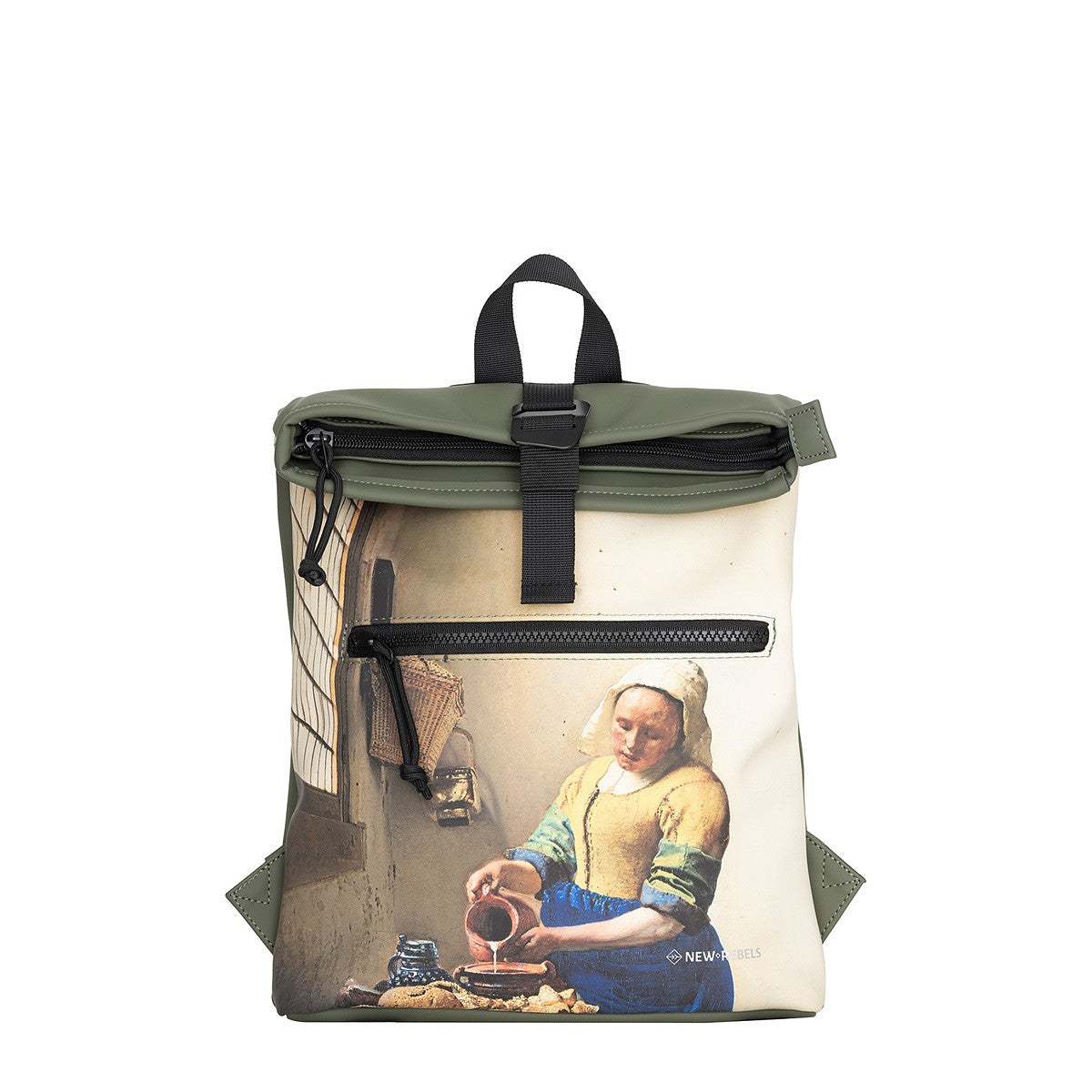New Rebels Mart Art Roll Up City Rucksack Los Angeles Milkmaid II – Kunstvolles Design nach Vermeers „Das Milchmädchen“, wasserabweisend & praktisch
