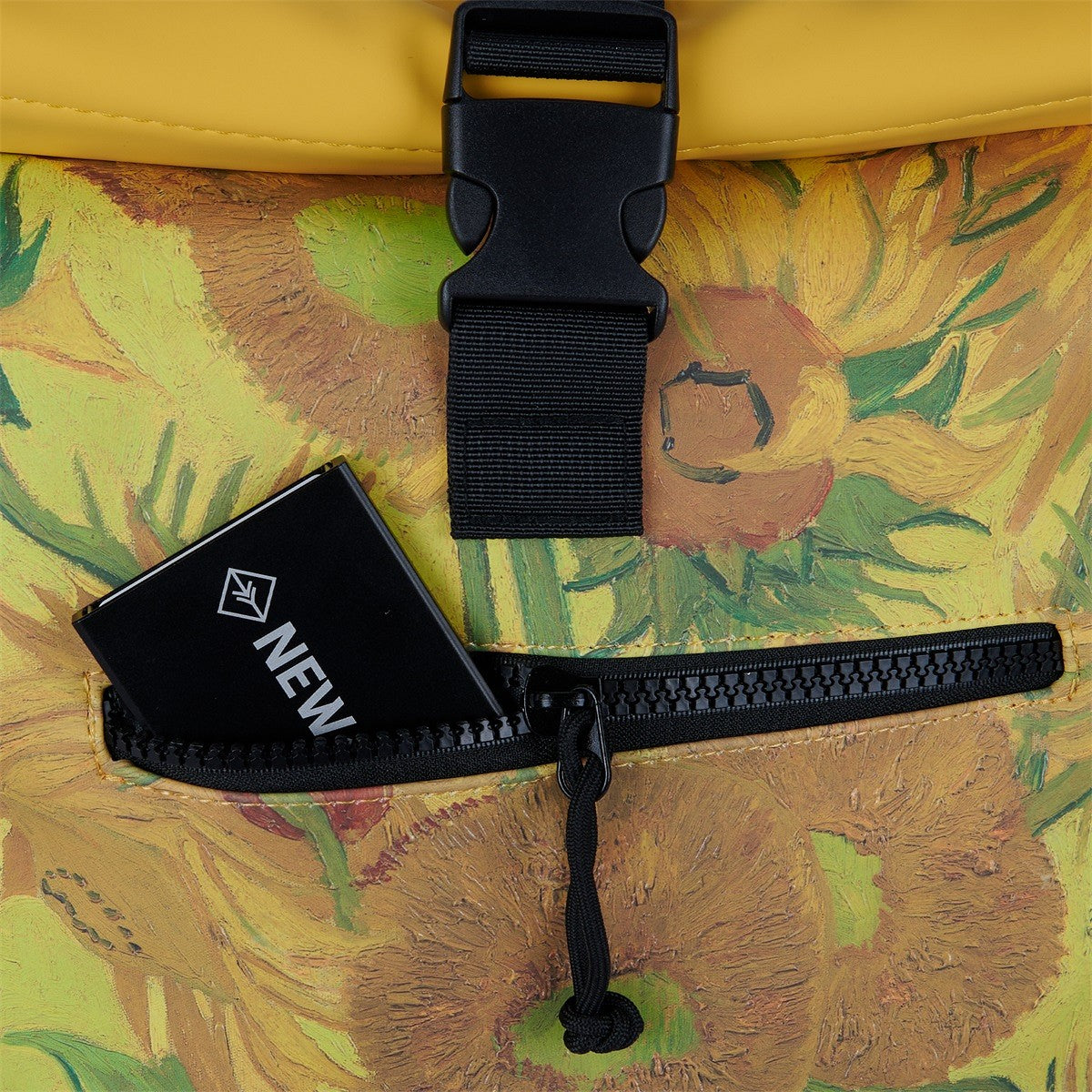 New Rebels Mart Art Roll Up Kurier Rucksack New York Sunflowers mit Sonnenblumen, wasserabweisend, Laptopfach