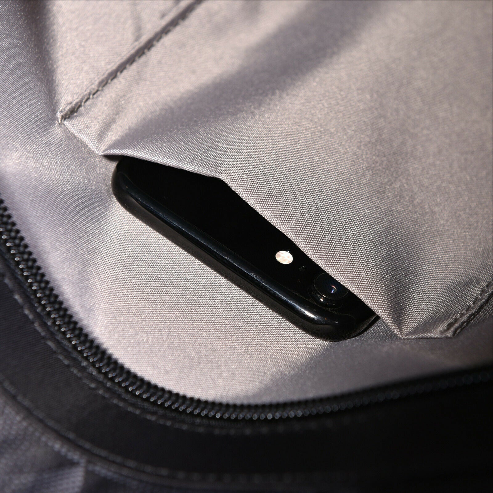 Hedgren Inner City Elvira Shopper Handtasche RFID mit Laptopfach Gradient Print