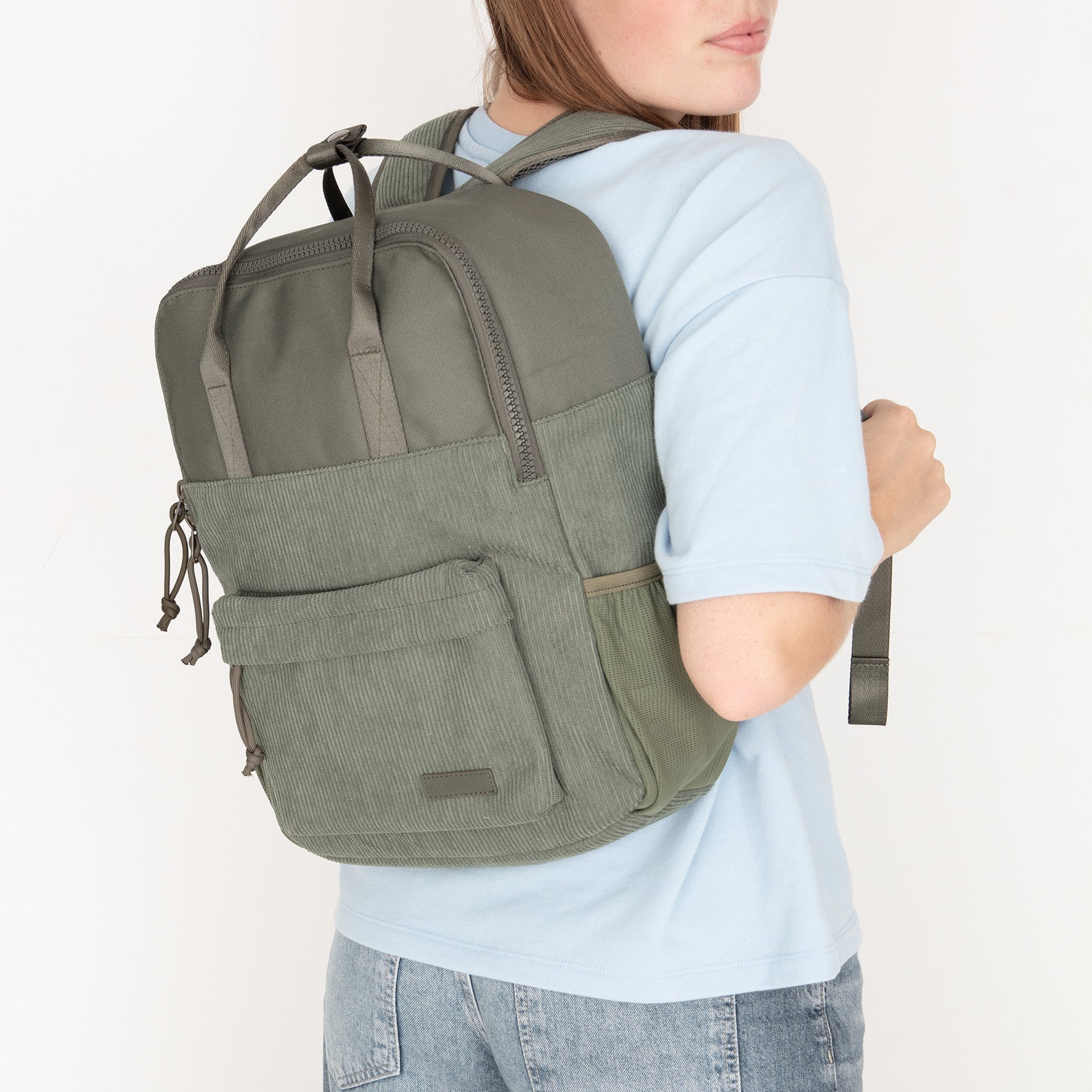 New Rebels Rucksack Ribbi Springfield mit Kordoptik und Tabletfach grün