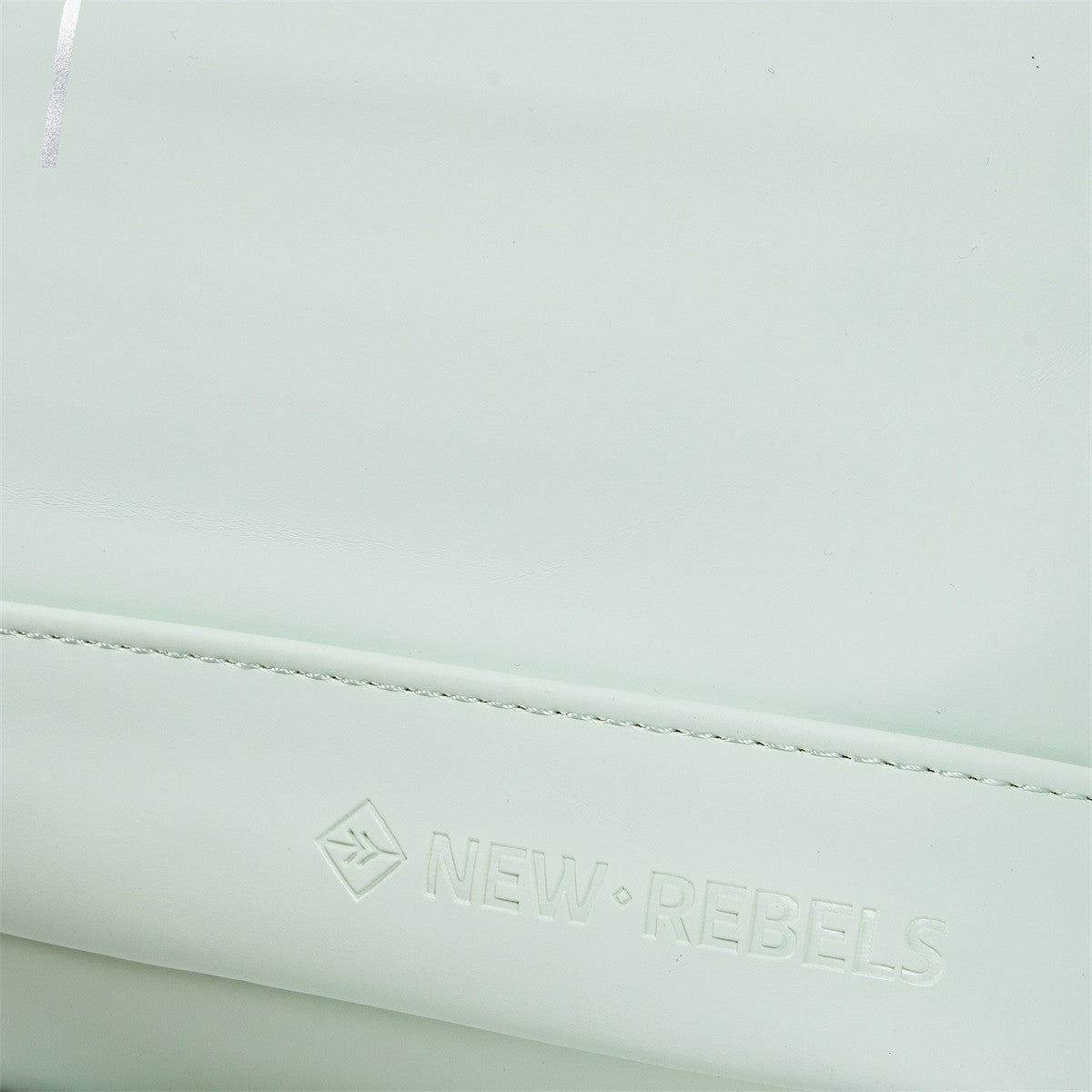 New Rebels Mart Roll Up Rolltop Kurier Rucksack New York, wasserabweisend, Laptopfach mint grün