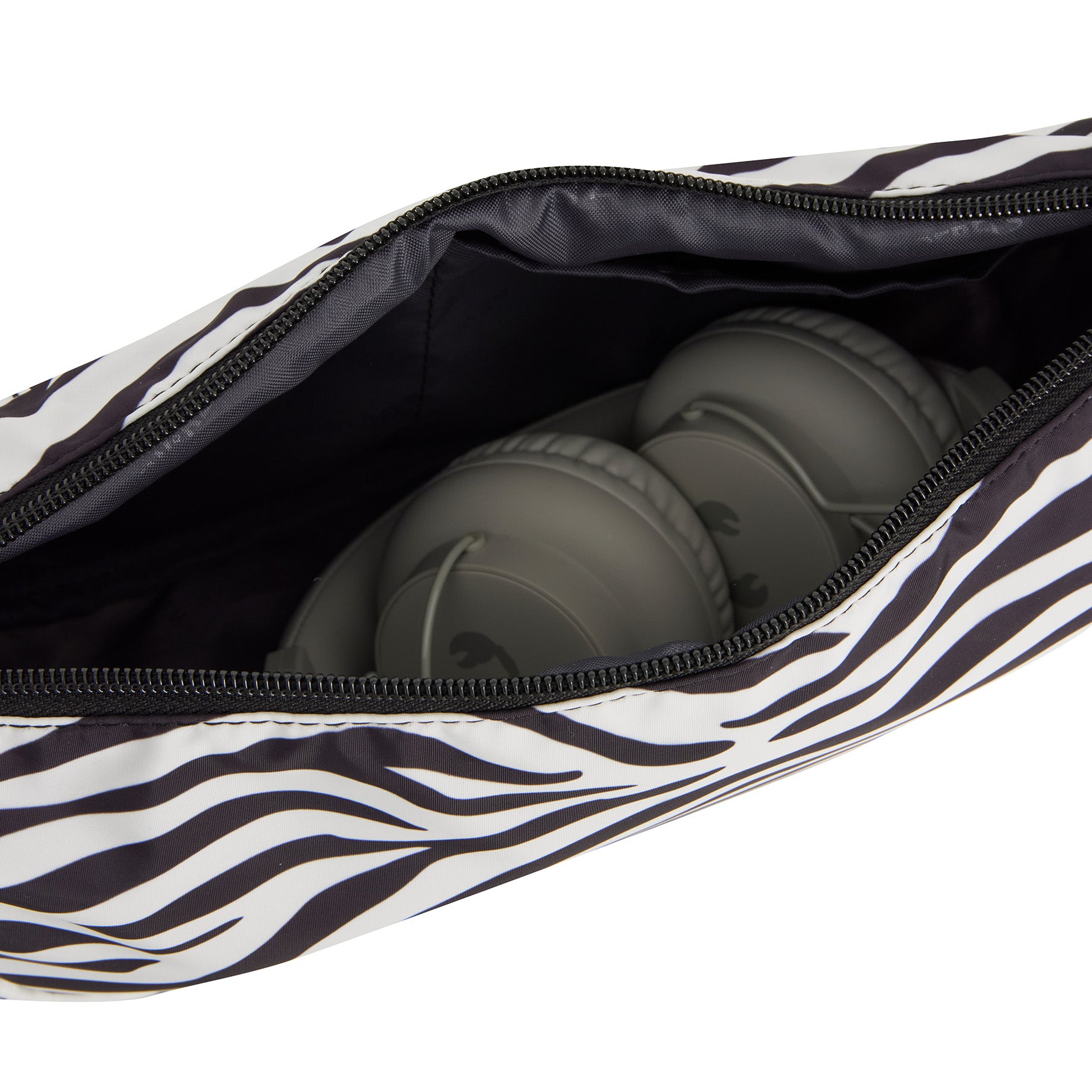 New Rebels Moonbag „Stay Wild" – Crossbody-Tasche mit Zebra-Print, Nylon, 32 × 16 cm