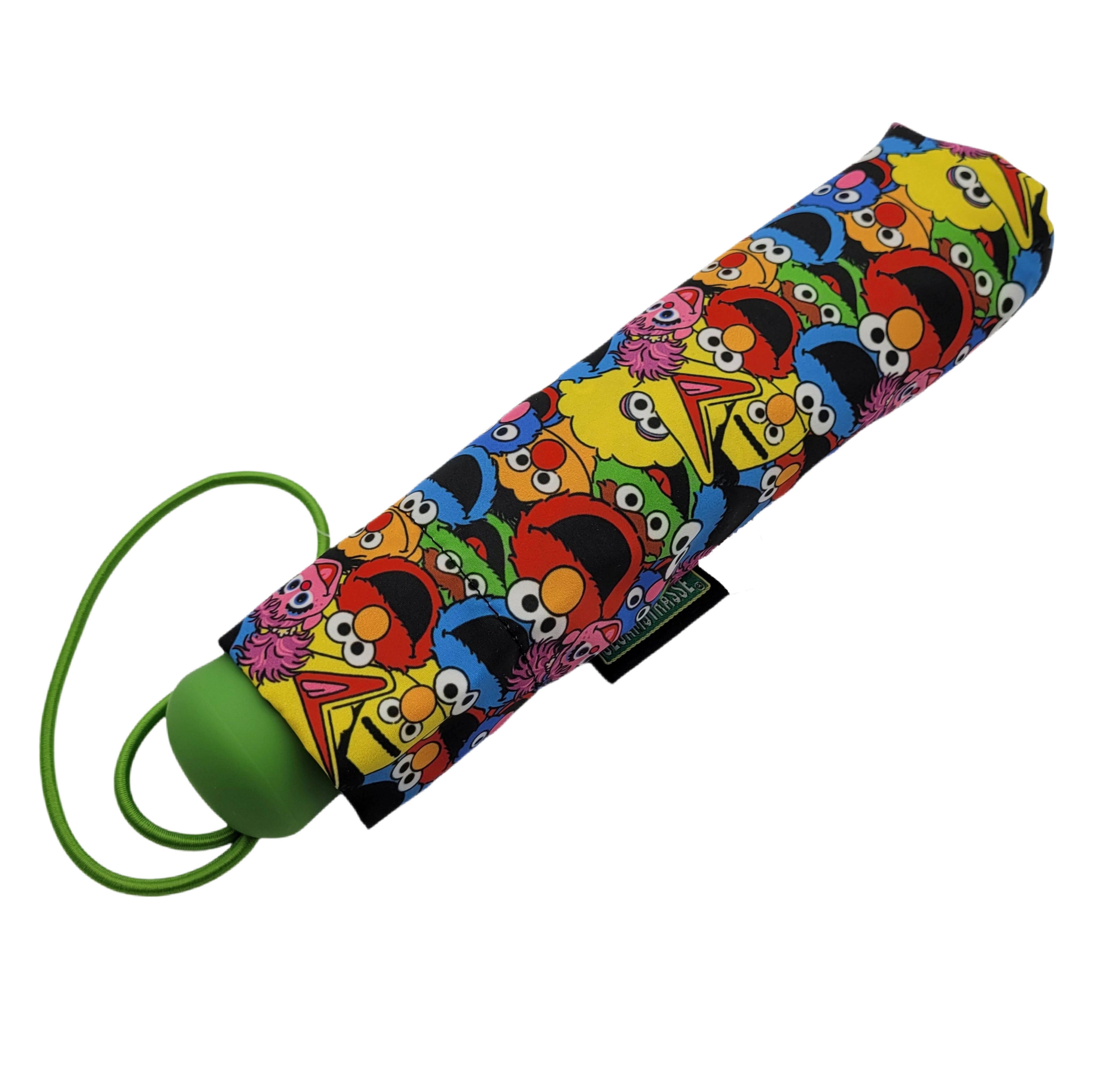 Kinder-Regenschirm Sesamstraße – Allover-Print mit allen Charakteren, Ø 90 cm, 230 g, Handöffner