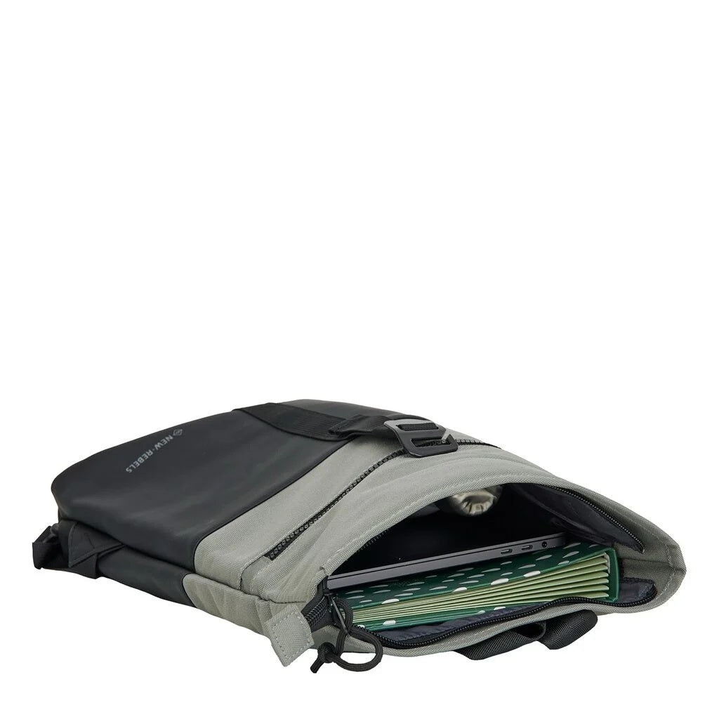 New Rebels Backham Roll Up Rolltop City Rucksack Los Angeles wasserabweisend Schwarz Grau