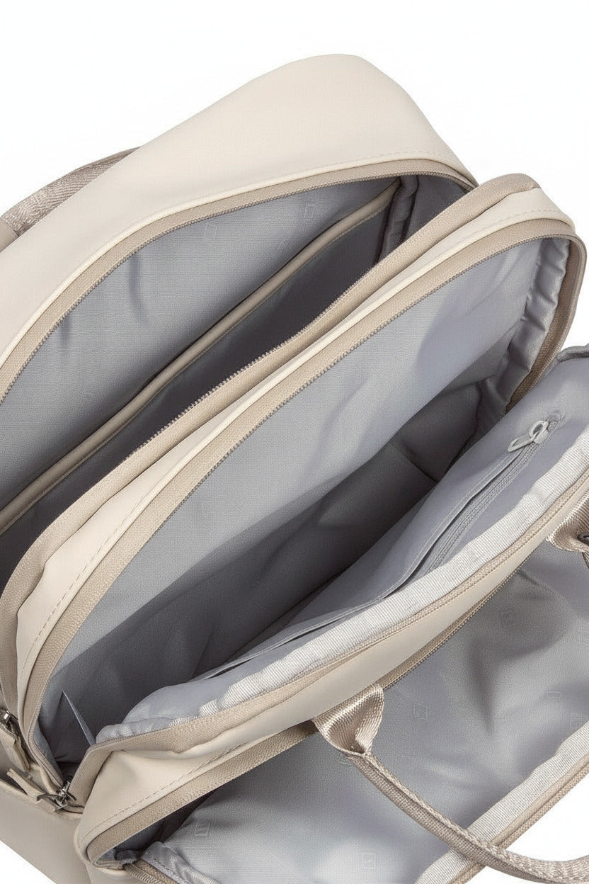 New Rebels William Milwaukee Rucksack – Wasserabweisend, 18L Volumen, Laptopfach, Silber-Innenfutter beige