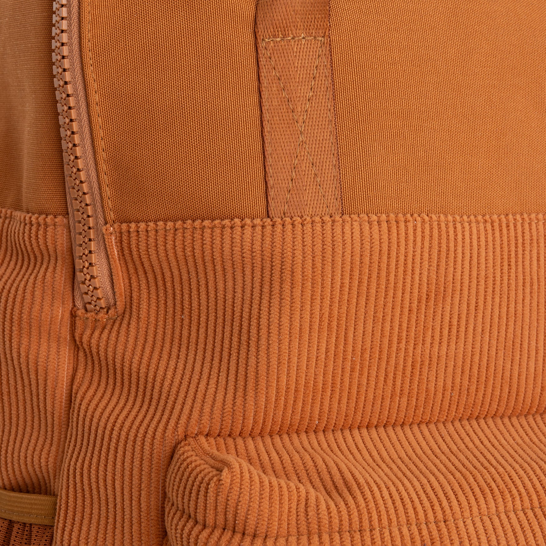 New Rebels Rucksack Ribbi Springfield mit Kordoptik und Tabletfach coffee braun