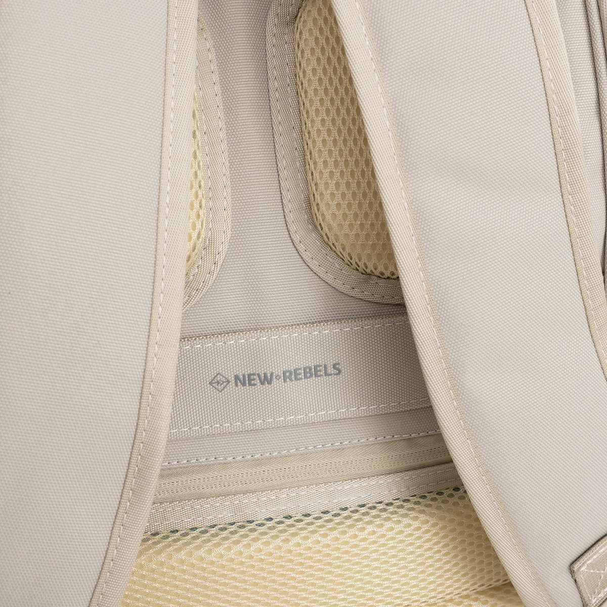 New Rebels® Tremont – Rucksack mit Laptopfach 15,5" | Serie Valor | Beige Blush